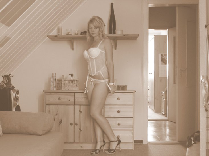 Nude Amateur Photos - German Teen Blonde Girl - Nude Amateur Photos - German Teen Blonde Girl115.jpg