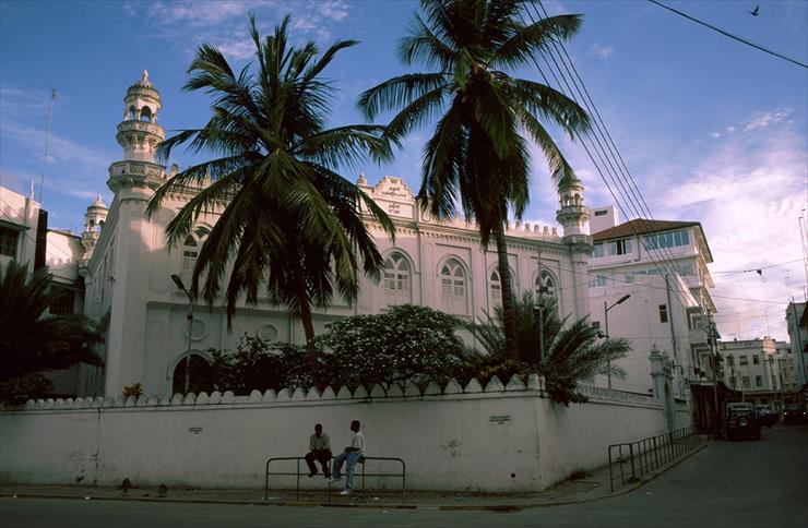 Architecture - Saifee Masjid in Tanzania.jpg