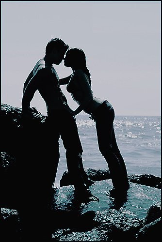 KOBIETY SA GORACE - ch-the-Darkness--in-love-couples--sexy--romantic--...Beaches--mare--Loving-couples--sunset--kiss_large.jpg