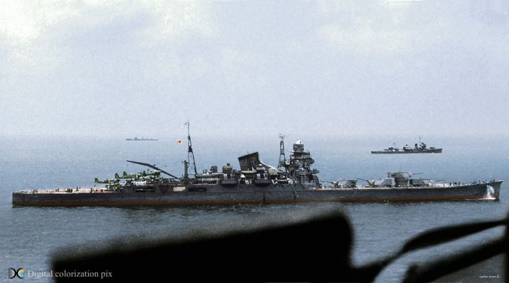 krążowniki ciężkie - Tone 1942.jpg