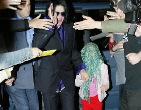 Prince, Paris, Blanket Jackson - 090626-MJkidscarf-hmed-6a.grid-6x2.jpg