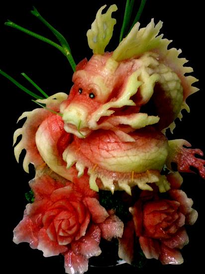 Owoce - fruit_carving_dragon_by_carvingnations-d33ku46.jpg