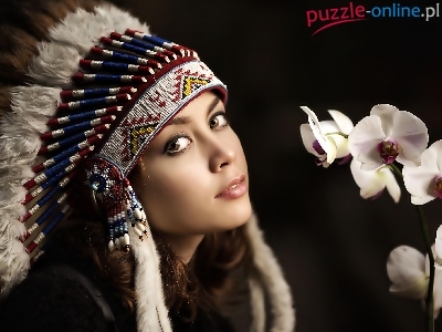 Indianie - kobieta-pioropusz-kwiatki.jpg