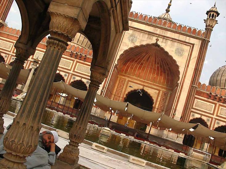 Architektura islamu - Jama Mosque in New Delhi - India courtyard.jpg