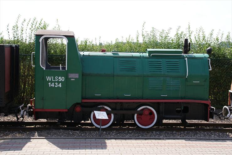 parowozy - spalinowa lokomotywa WLS50 1434.JPG