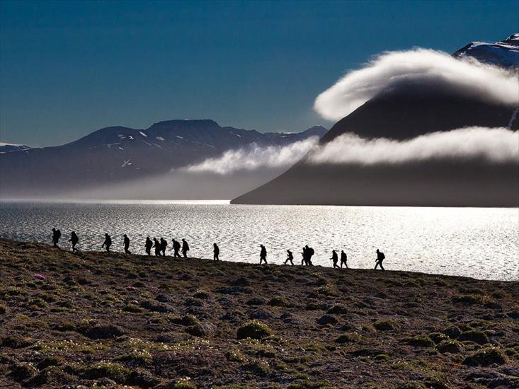 ALBUM NATIONAL GEOGRAPHIC - tundra-trek-svalbard-expeditions-contest-winner_43250_990x742.jpg
