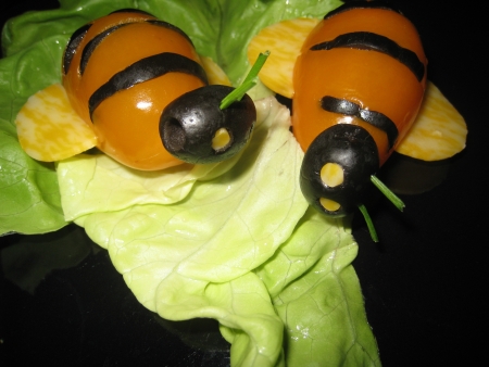 dekoracja potraw - pszczolka-dekoracja-gotowa.jpg